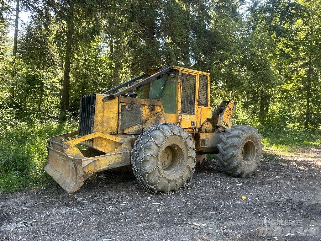 John Deere 540 E Skidders