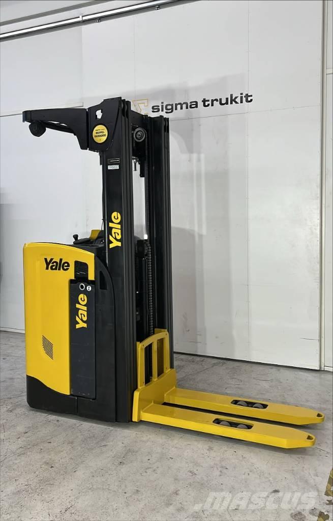 Yale MS 16 S Self propelled stackers