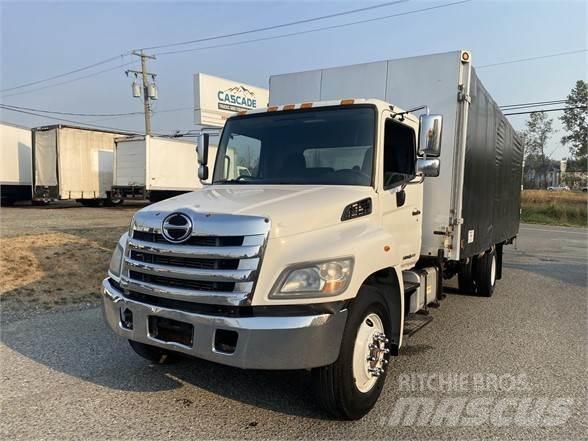Hino 338 Tautliner/curtainside trucks
