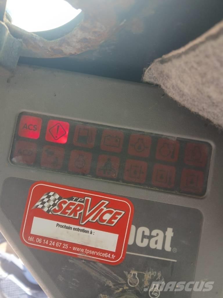 Bobcat T 190 Crawler FEL's