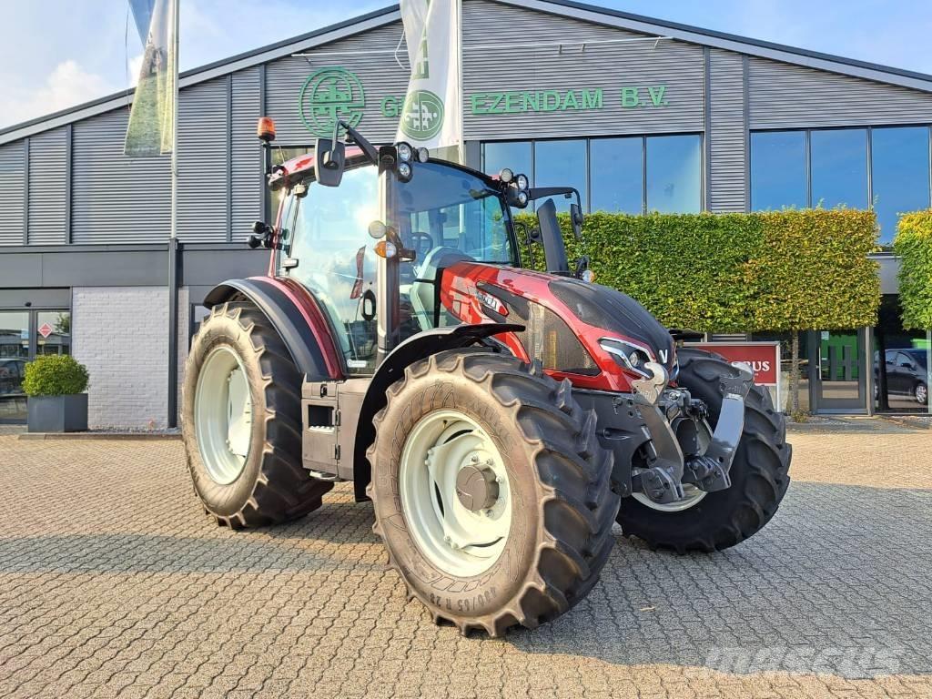 Valtra G 135 Active Tractors