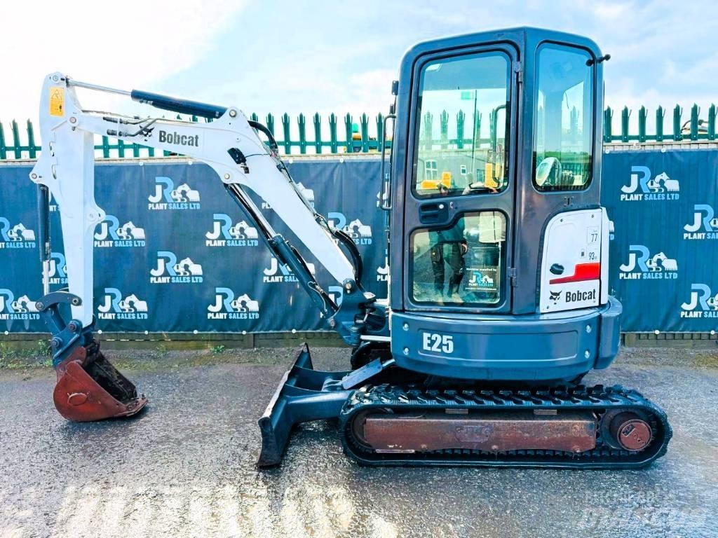 Bobcat E 25 Mini excavators < 7t