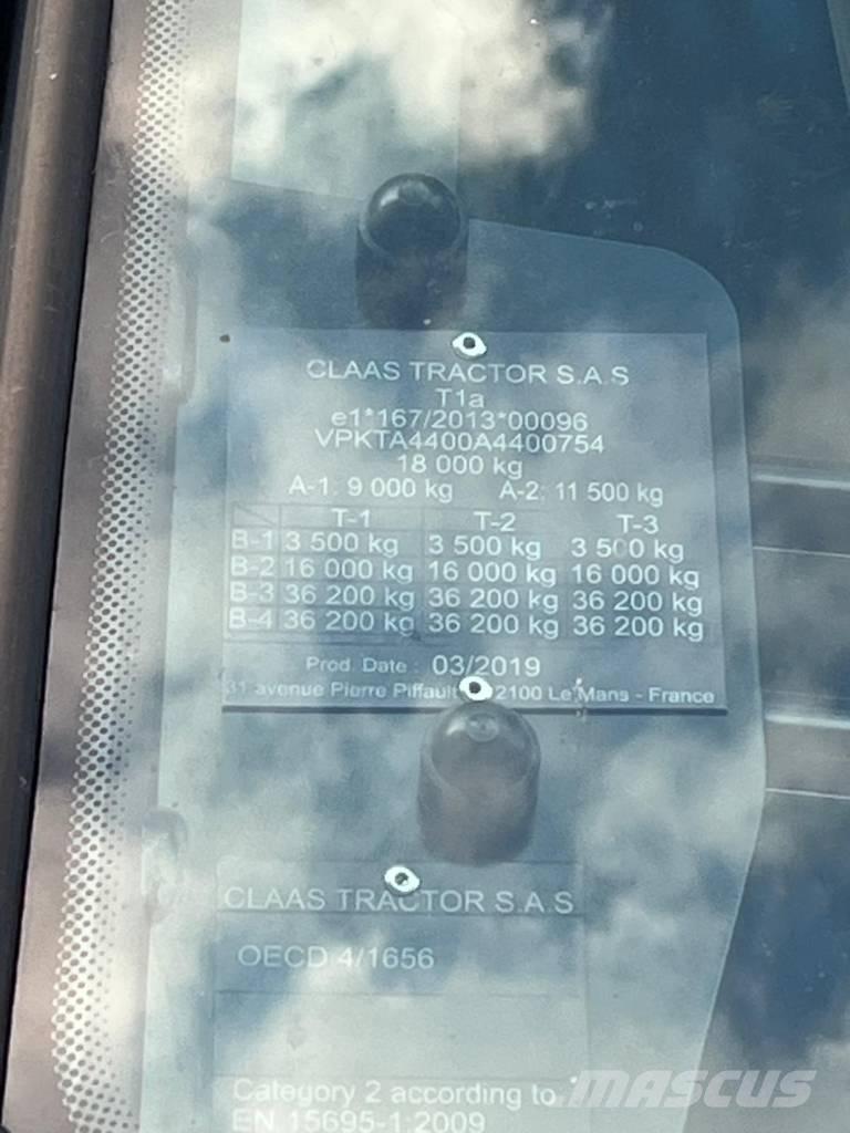 CLAAS Axion 920 Tractors