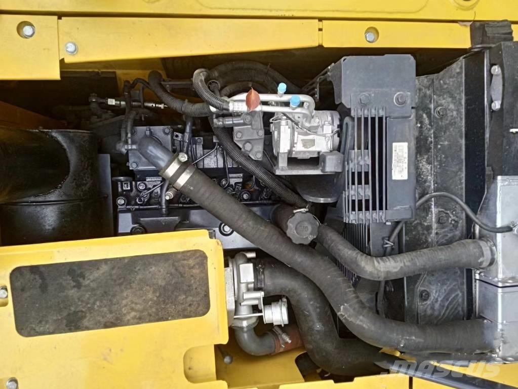 Komatsu PC130-7 Crawler excavators