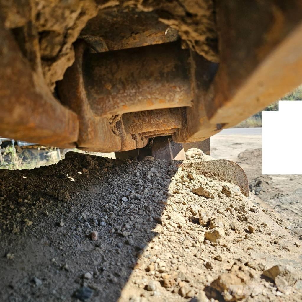 Hyundai Robex 300 LC Crawler excavators