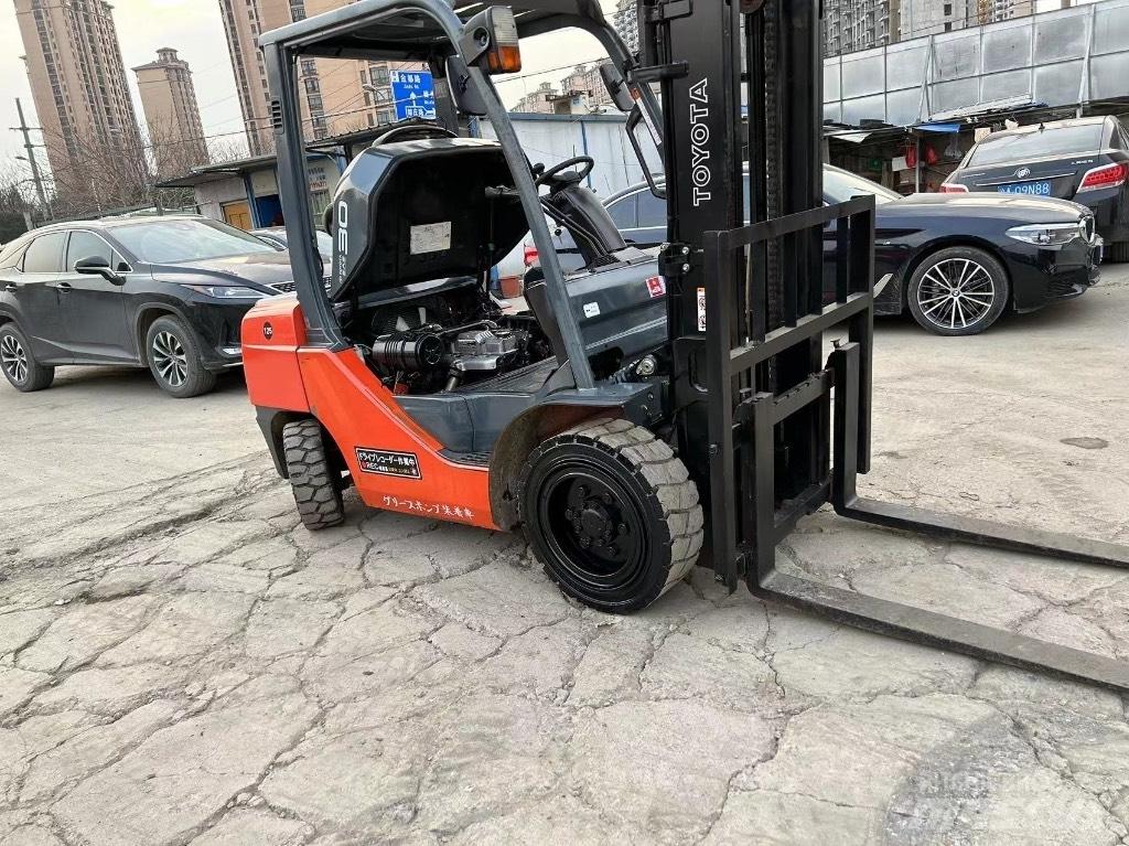 Toyota Toyota8F FD30 Diesel trucks