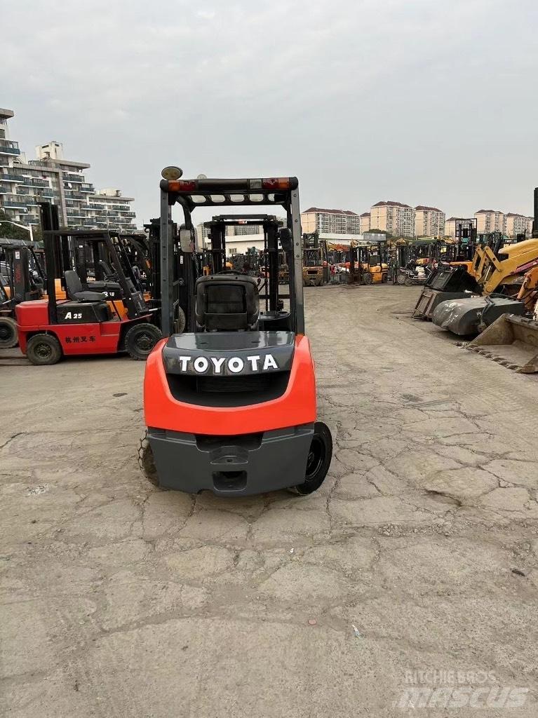 Toyota Toyota8F FD30 Diesel trucks