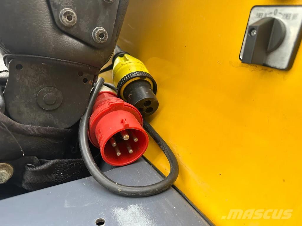 Eurotrac W11-E Wheel loaders