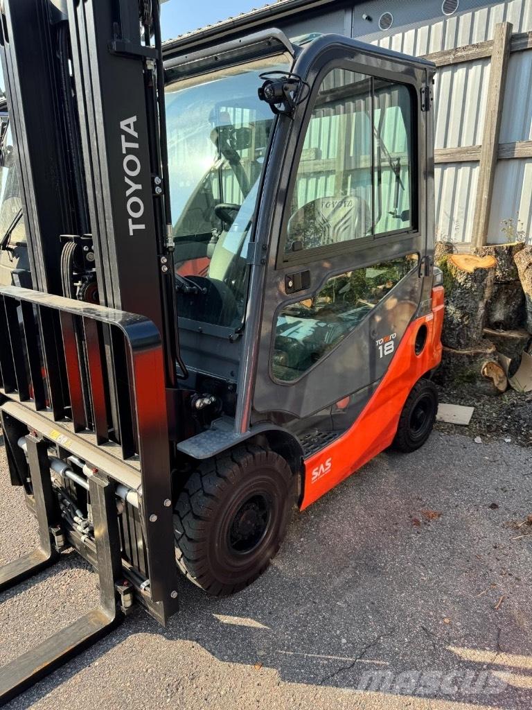 Toyota Tonero 18 Diesel trucks