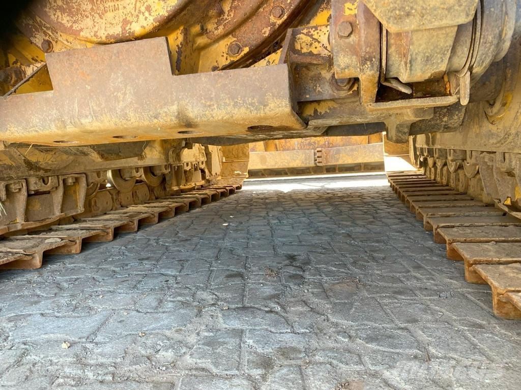 CAT D6T XW NVT Crawler dozers