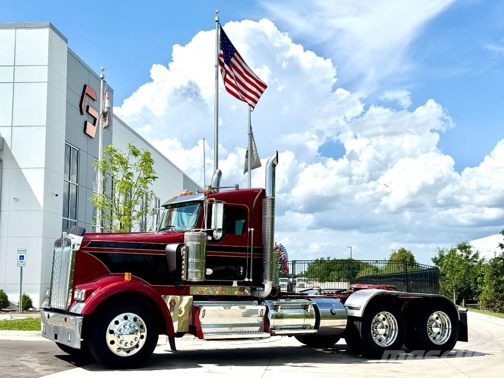 Kenworth W900 Truck Tractor Units