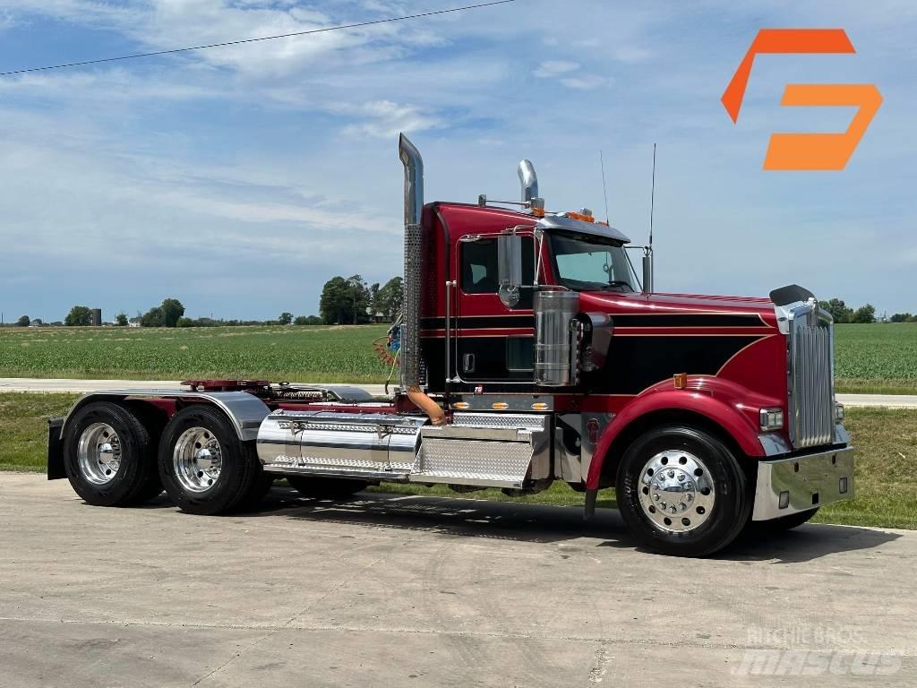Kenworth W900 Truck Tractor Units