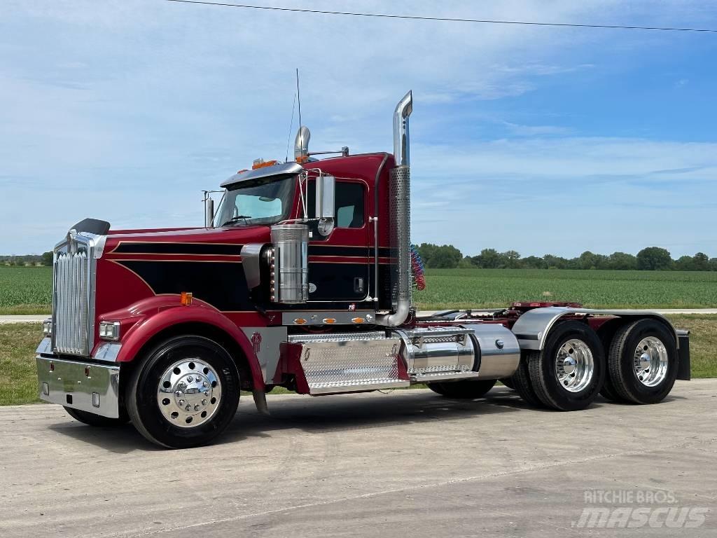 Kenworth W900 Truck Tractor Units