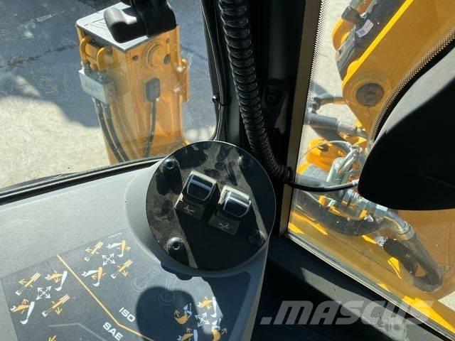 JCB 3CX Plus AEC TLB's