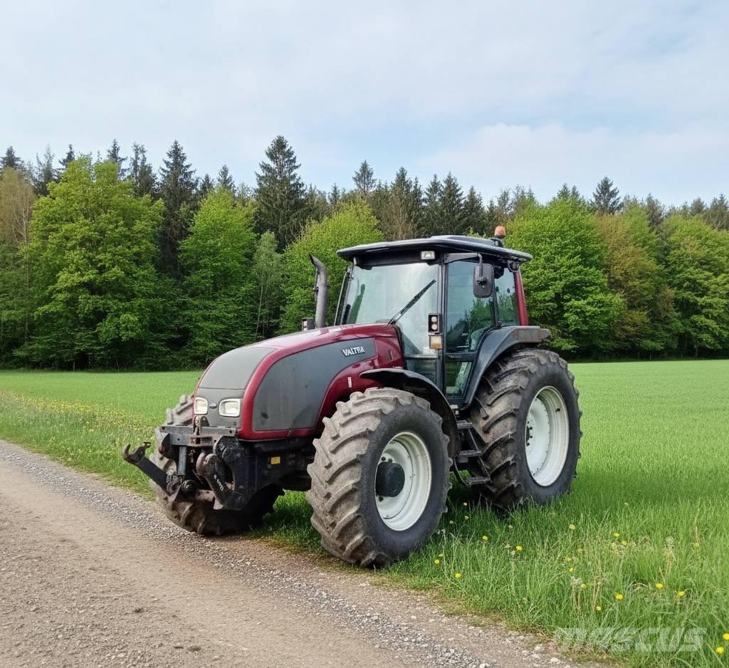 Valtra T 170 Tractors