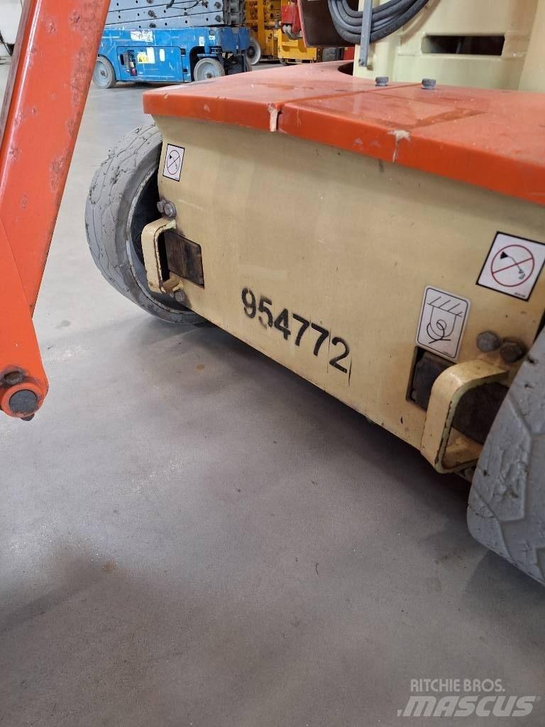 JLG Toucan 10 E Vertical mast lifts