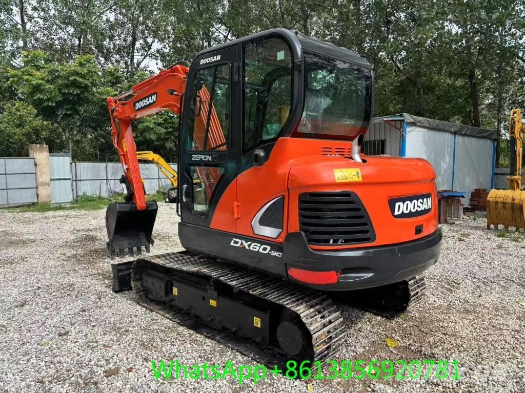 Doosan DX 60 Mini excavators < 7t