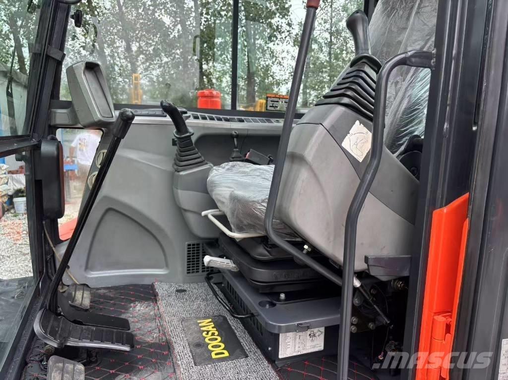 Doosan DX 60 Mini excavators < 7t