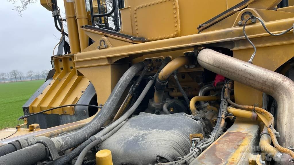 CAT 770 Articulated Haulers