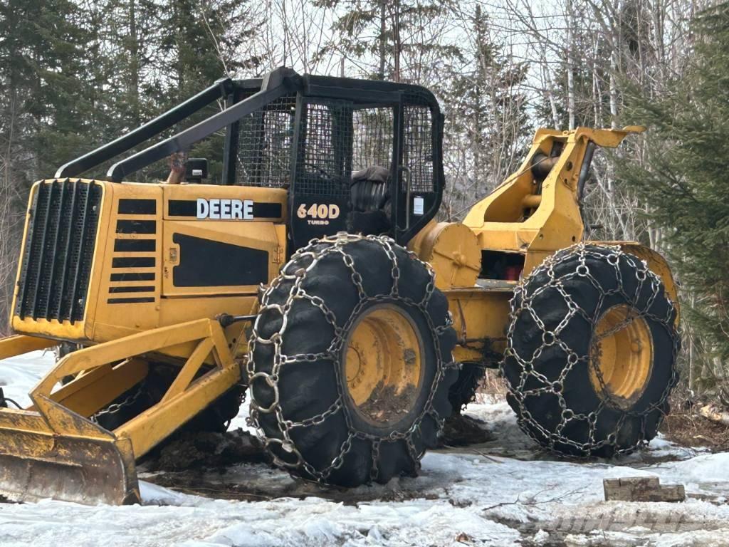 John Deere 640 D Skidders