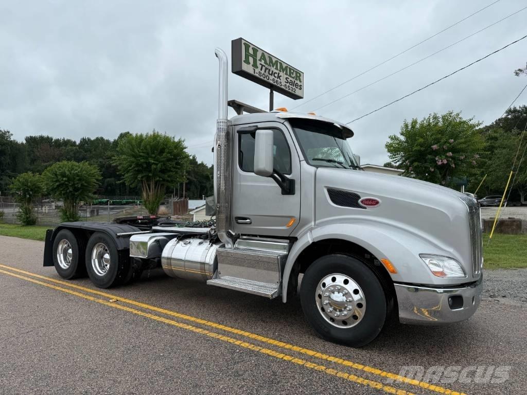 Peterbilt 579 Truck Tractor Units