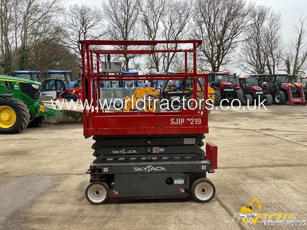 SkyJack SJ III 3219 Scissor lifts