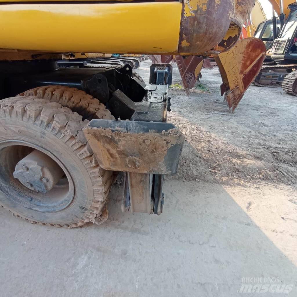 Komatsu PC150W-6 Wheeled excavators