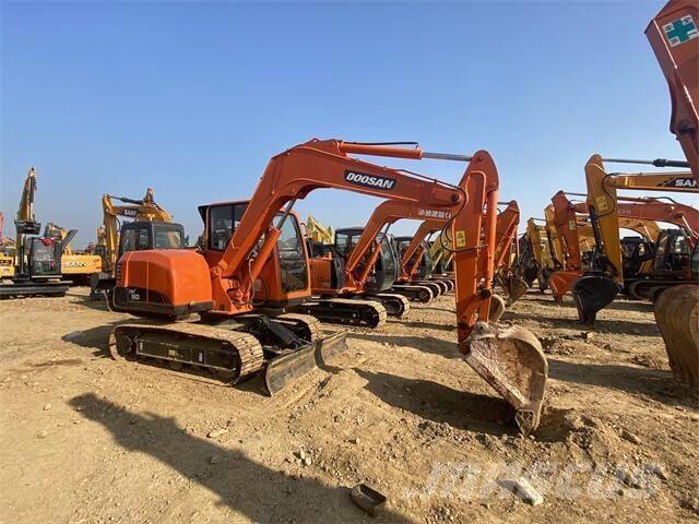Doosan DX80 Mini excavators < 7t