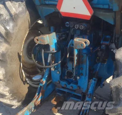 Ford 6700 . Tractors