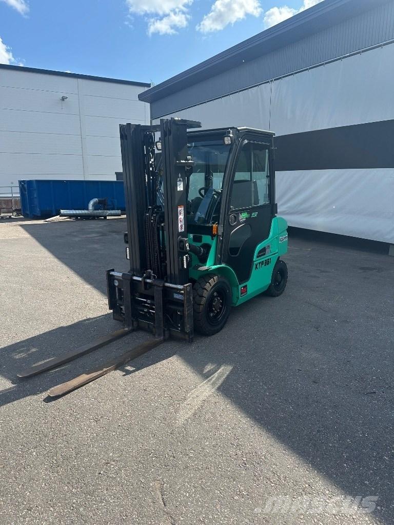 Mitsubishi FD 25 N Diesel trucks