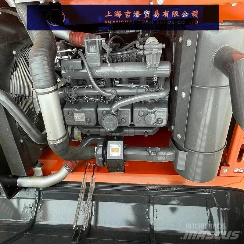 Doosan DX 225 Crawler excavators