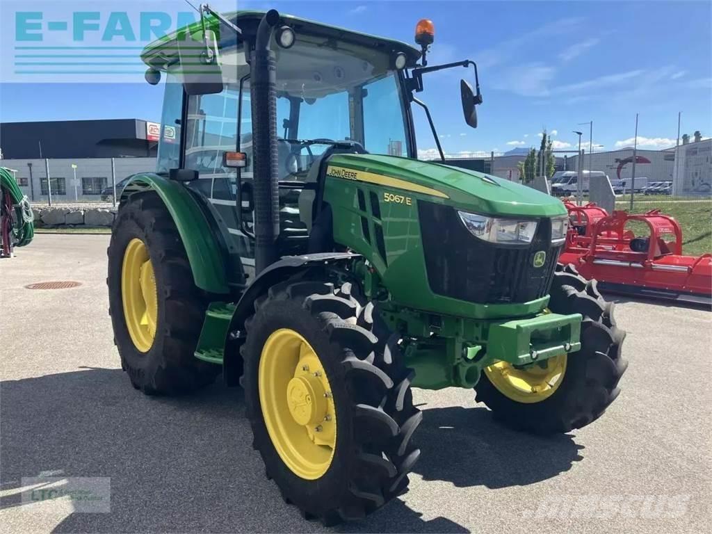 John Deere 5067e Tractors