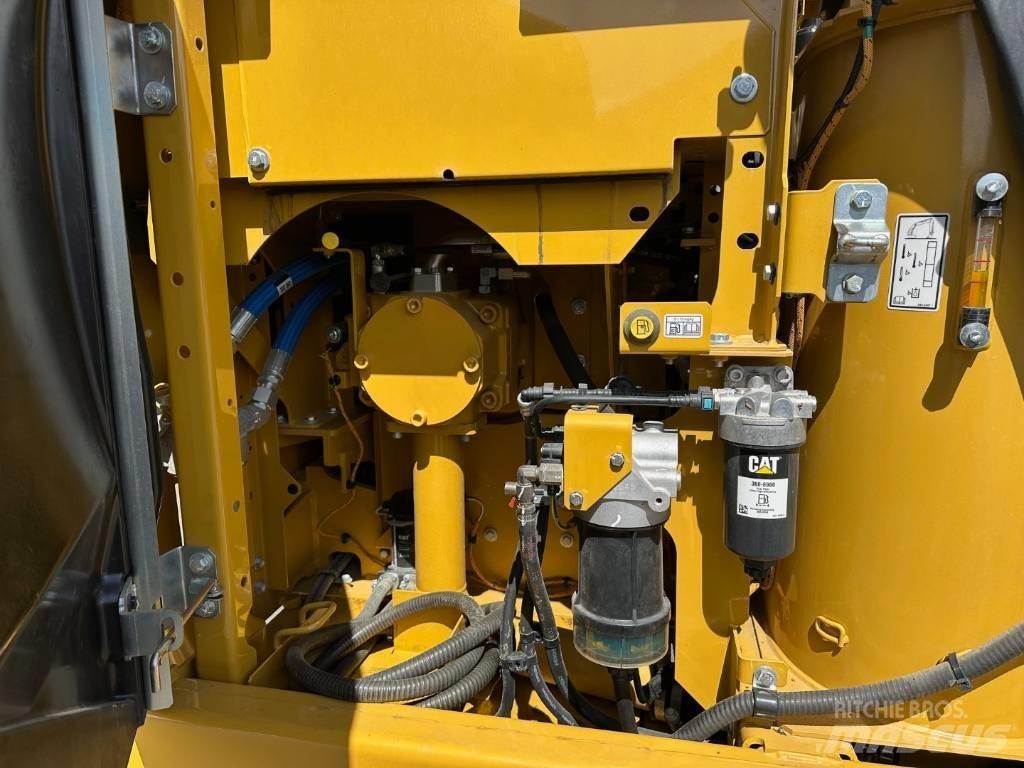 CAT 317 Crawler excavators
