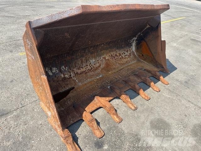 Liebherr LR 622 Buckets