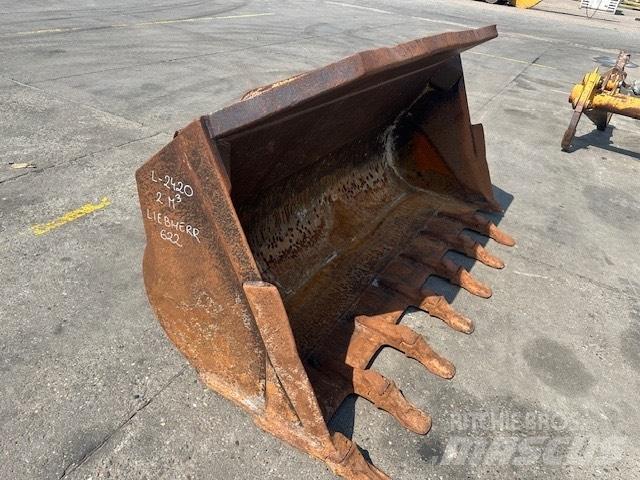 Liebherr LR 622 Buckets