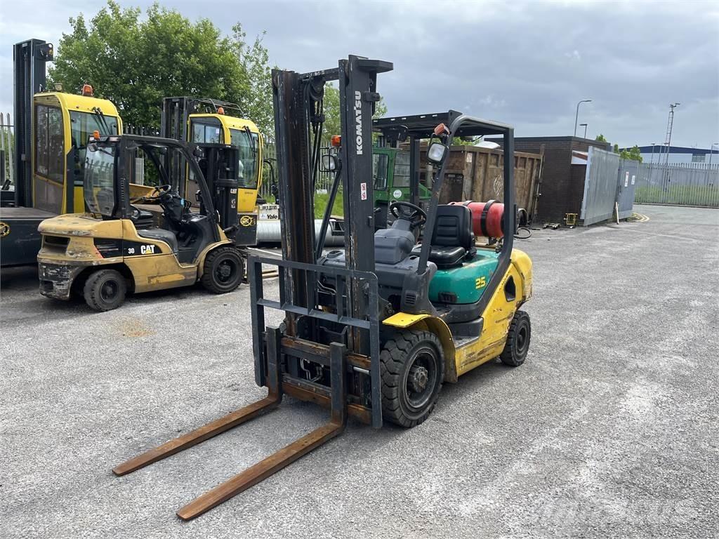 Komatsu FG25HT-16R LPG trucks