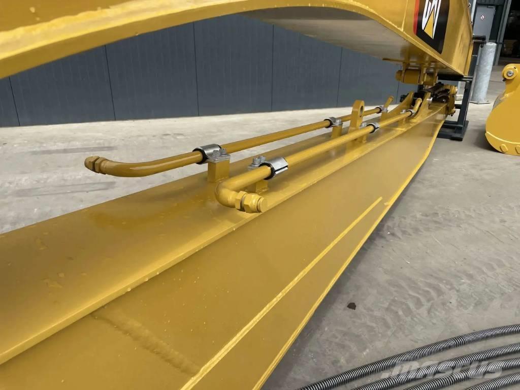 CAT 323F 18m Set TLB's
