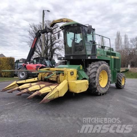 John Deere 6610 Self-propelled foragers