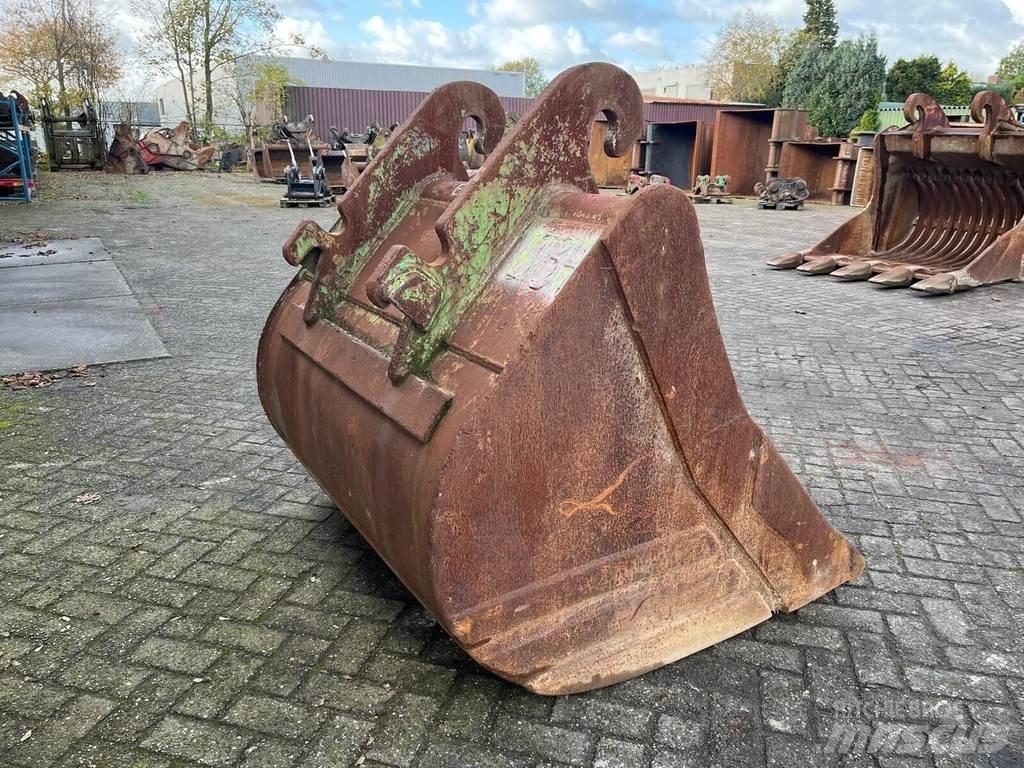  Onbekend HH-4-1250 Buckets