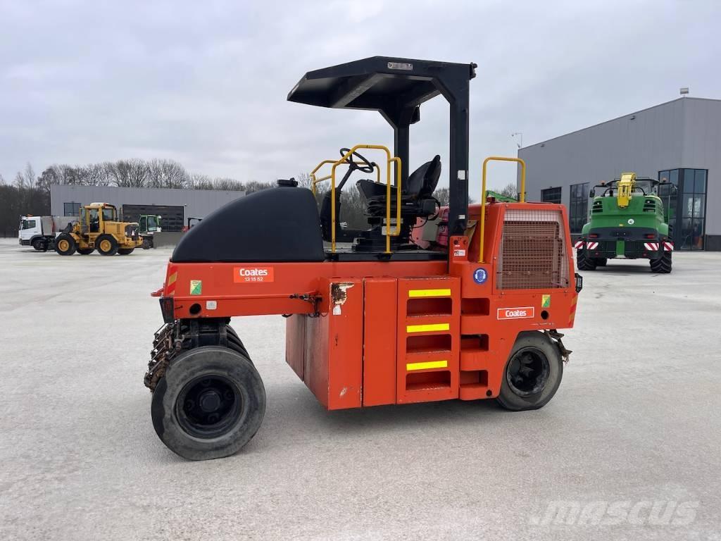 Dynapac CP 142 Pneumatic tired rollers