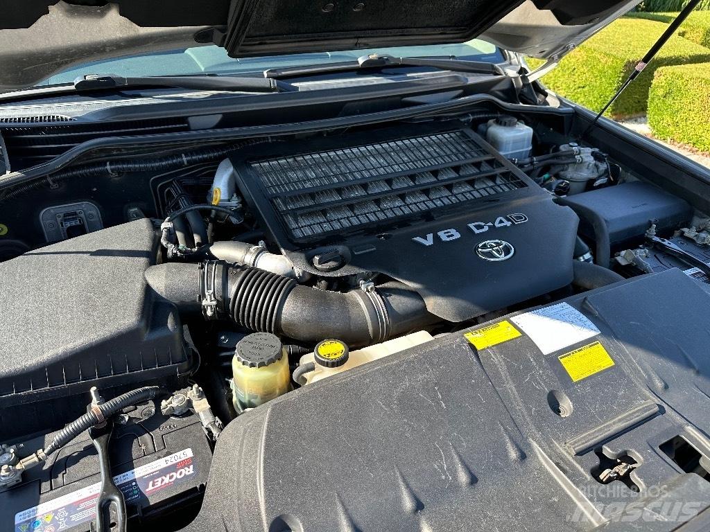 Toyota Landcruiser Cross-country vehicles