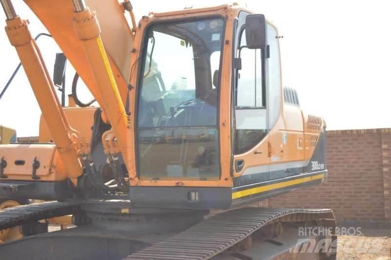 Hyundai 300LC Mini excavators < 7t