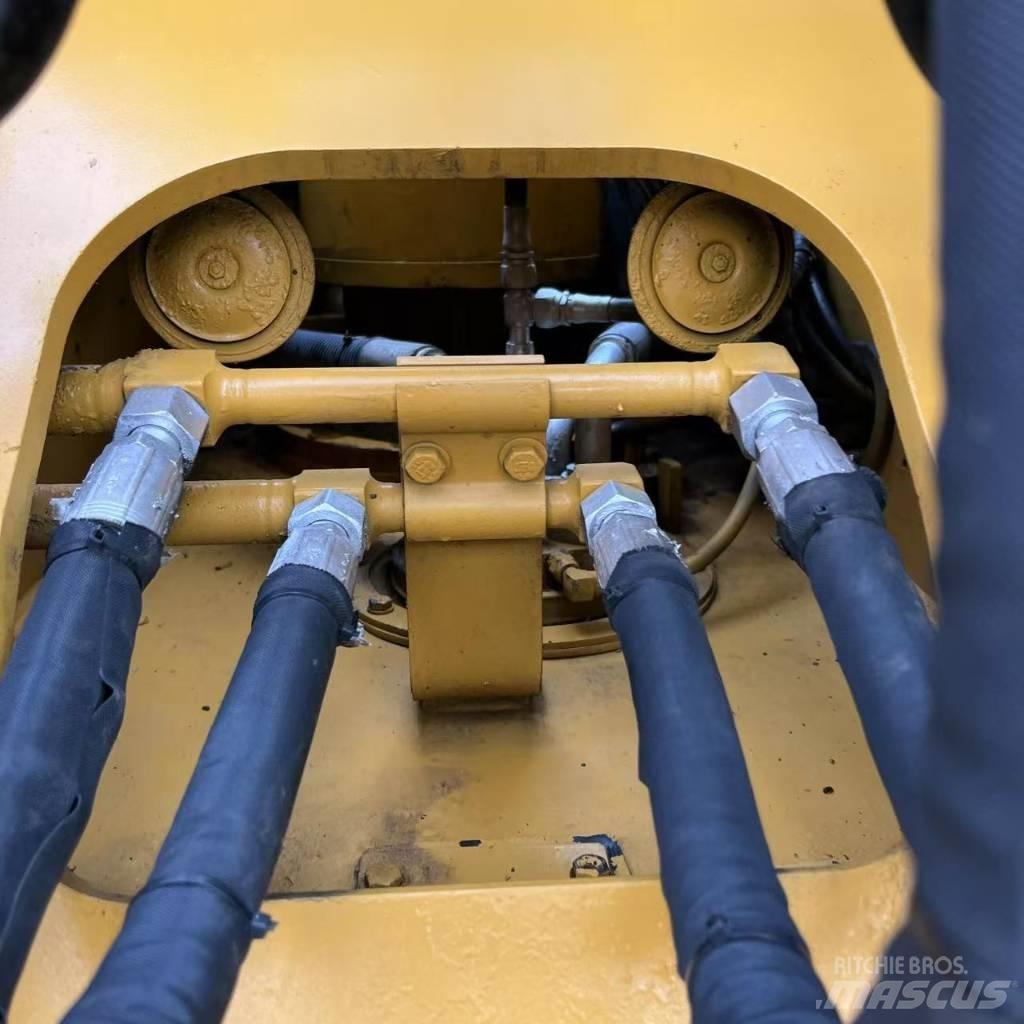 CAT 320D2 Midi excavators  7t - 12t