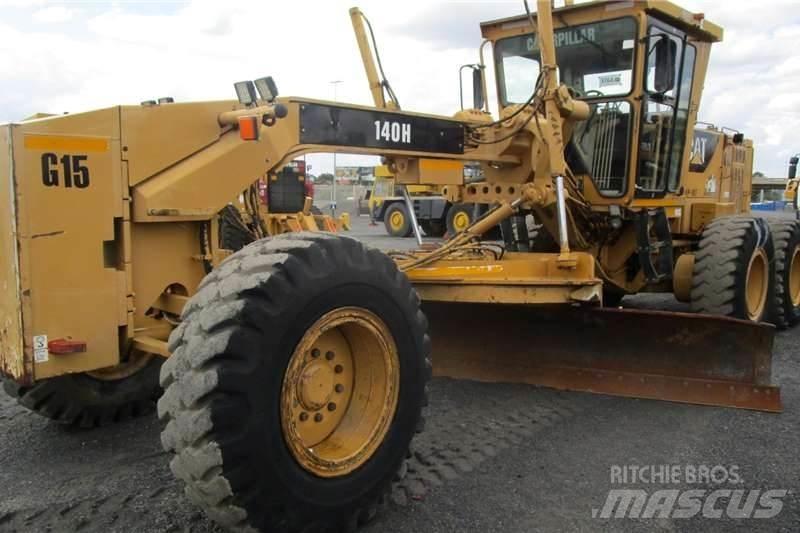 CAT 140H Graders
