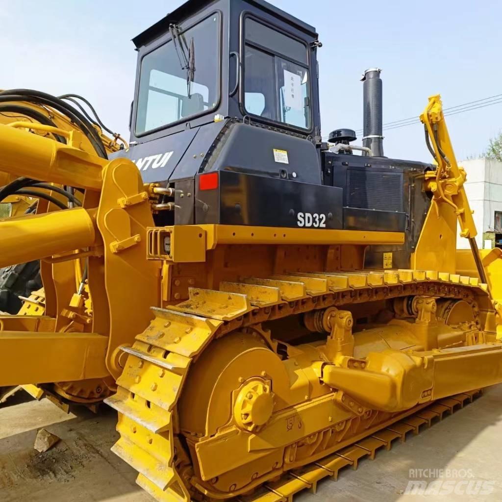 Shantui SD 32 Crawler dozers