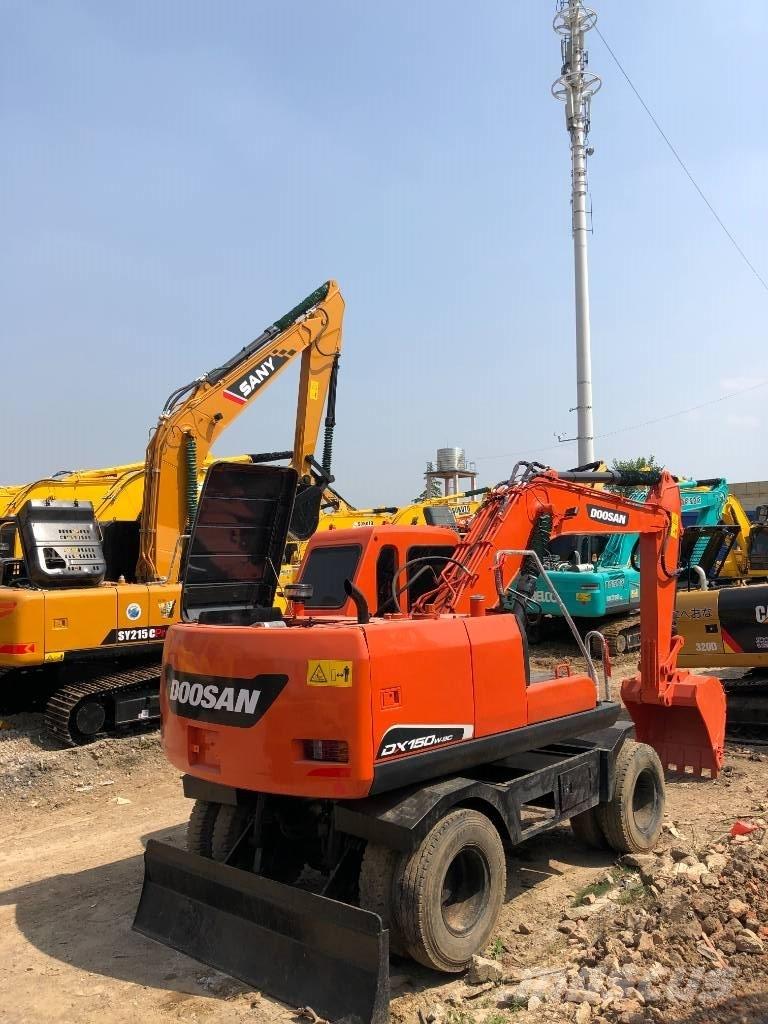 Doosan DX150W Wheeled excavators