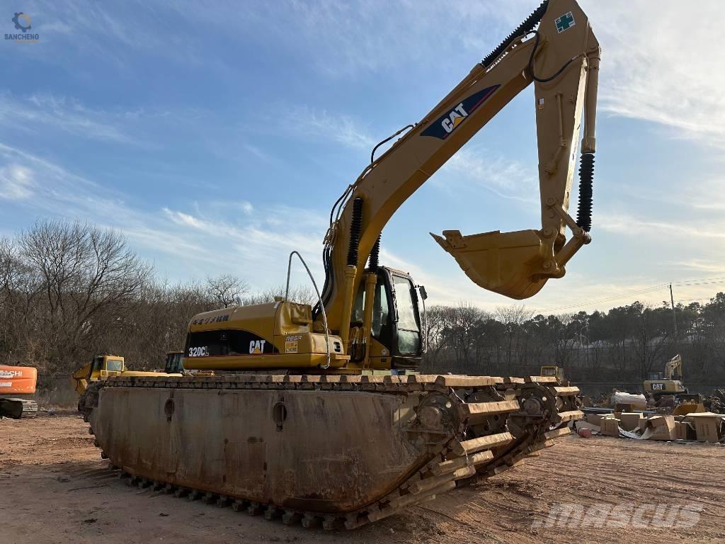 CAT 320 C L Amphibious Excavators