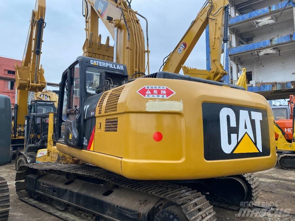 CAT 326 D2L Crawler excavators