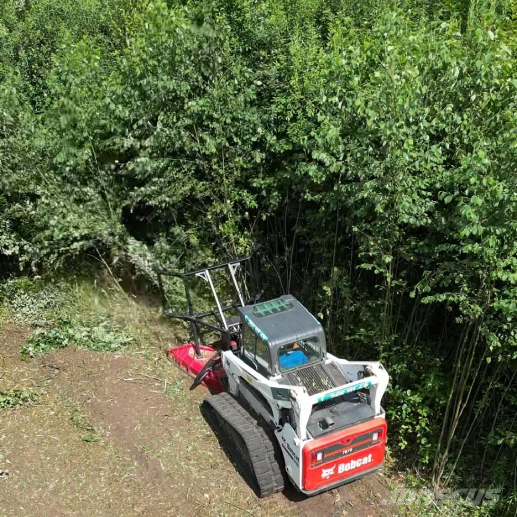 Bobcat T 770 Crawler FEL's