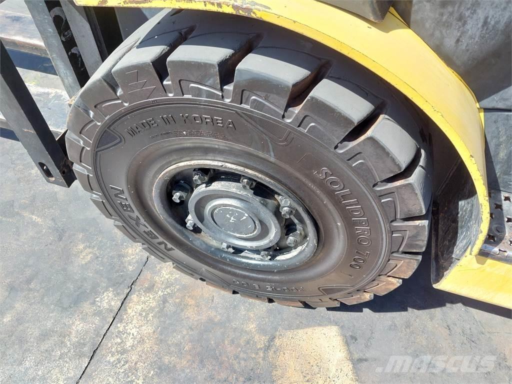 Yale GDP50VX Diesel trucks